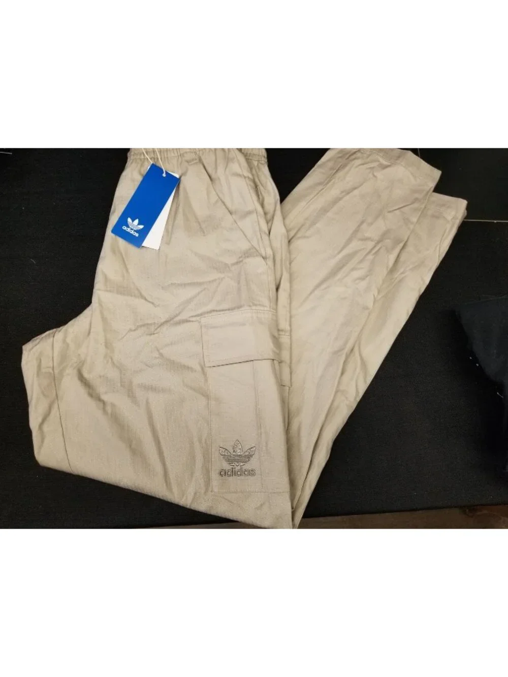 Adidas Men's Original Woven Cargo Pants Beige Size XS NEW WITH TAGS!